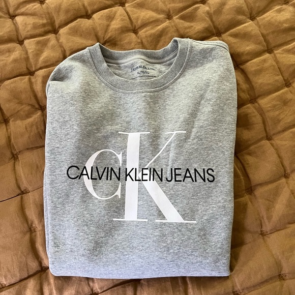 Crewneck - Picture 2 of 2